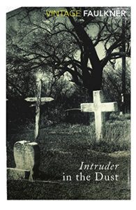 Descargar Intruder In The Dust (Vintage Classics) pdf, epub, ebook