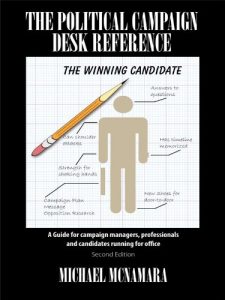 Descargar The Political Campaign Desk Reference: A Guide for campaign managers, professionals and candidates running for office (English Edition) pdf, epub, ebook